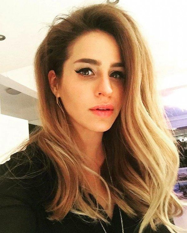 Büşra Pekin Kimdir?